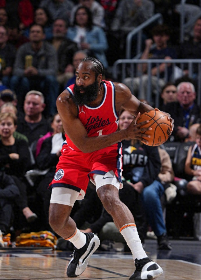 亚博体育登陆网站-洛杉矶快船迎全明星赛关键赛；今夜官宣签约；气氛紧张；医务组通报恢复-亚博体育登陆网站